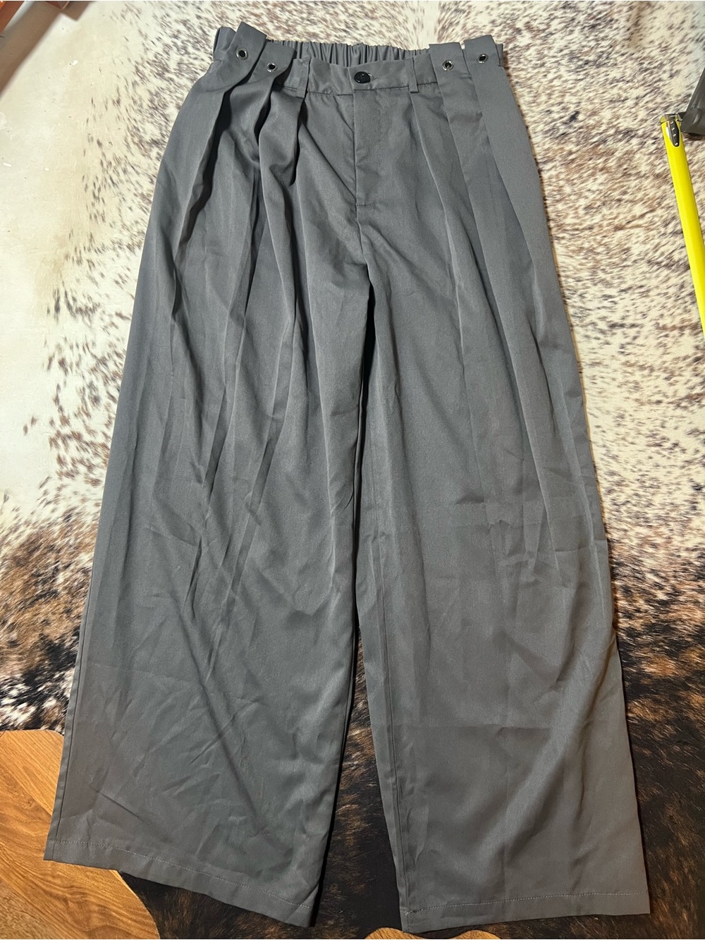 Men's Gray Dress Pants - Wide Leg Pleated Trousers